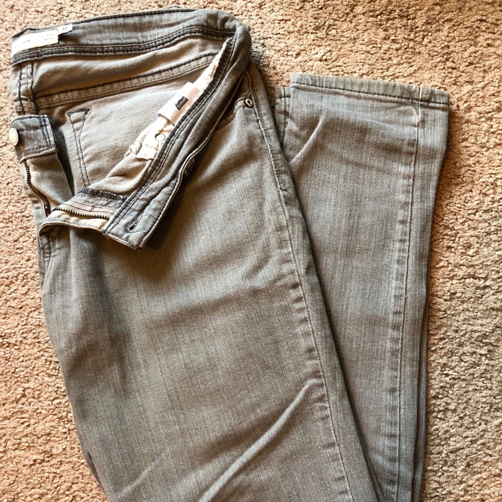 Levi’s Demi curve jeans
